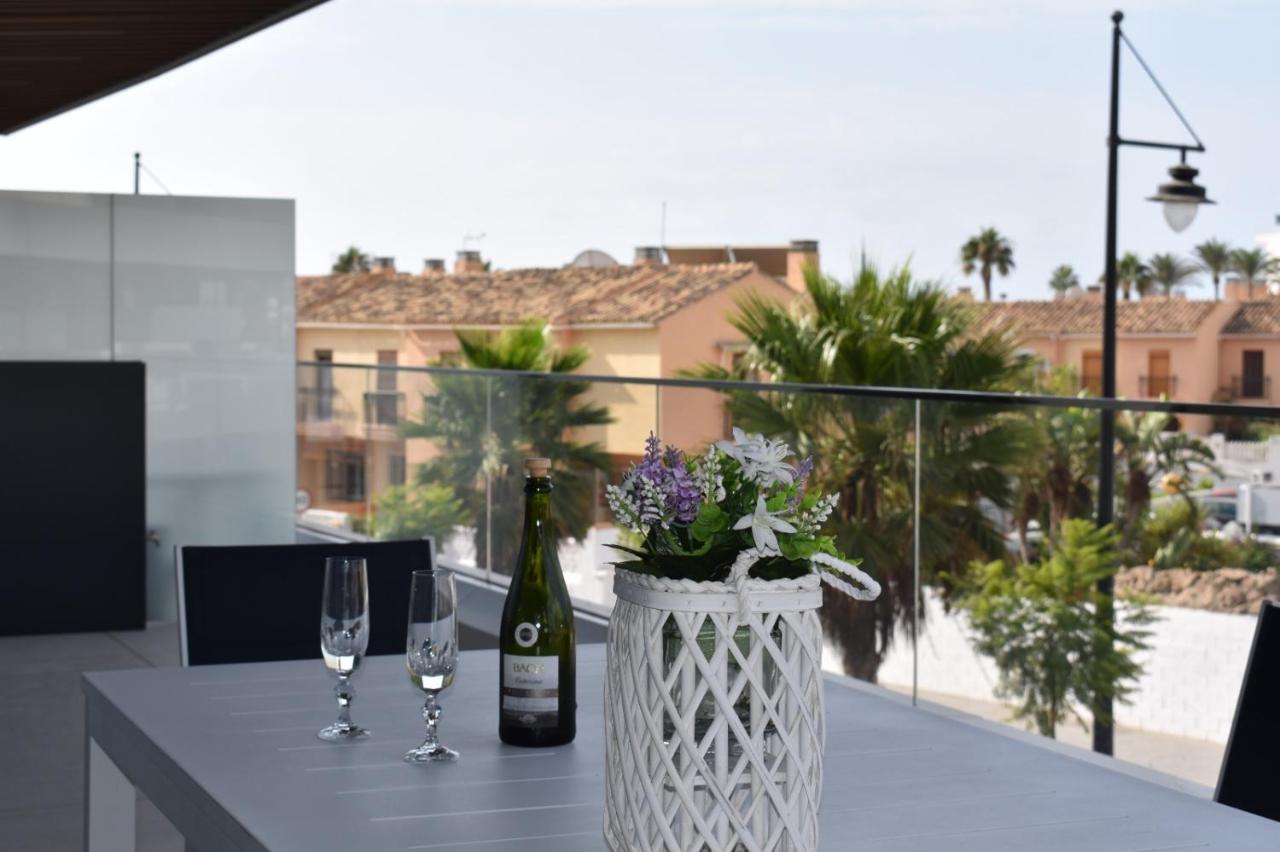 Luxury Complex Beachfront Apartment, Infinity Pool, Sauna, Gym And Large Terrace Torremolinos Extérieur photo